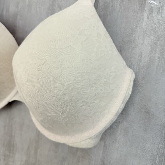 Victoria's Secret PINK Underwire Bra 38DDD Color Ivory Eyelet Lace NWOT - Picture 3 of 14